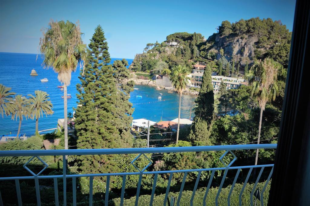 B&B A Due Passi Dal Mare Taormine Extérieur photo